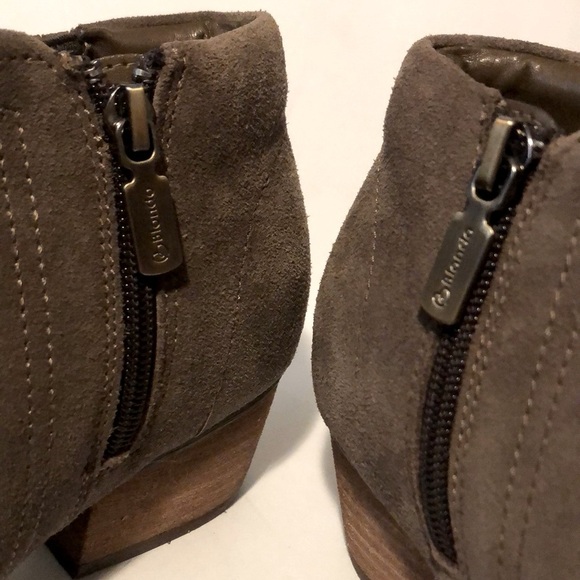 Blondo Waterproof Suede Leather Bootie Grayish/Tan - Picture 4 of 10